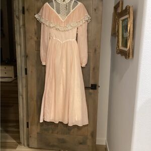 Vintage Gunne Sax by Jessica Mc Clintock , Cream Lace Bridal Collection